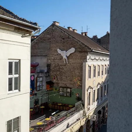 A50-balcony-designer No4 Budapešť